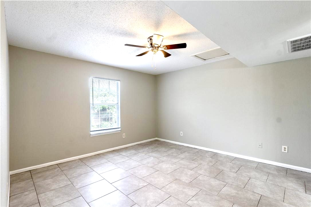 2000 Kazmeier, Unit 7 Bryan, TX 77802 - Photo 6 of 12