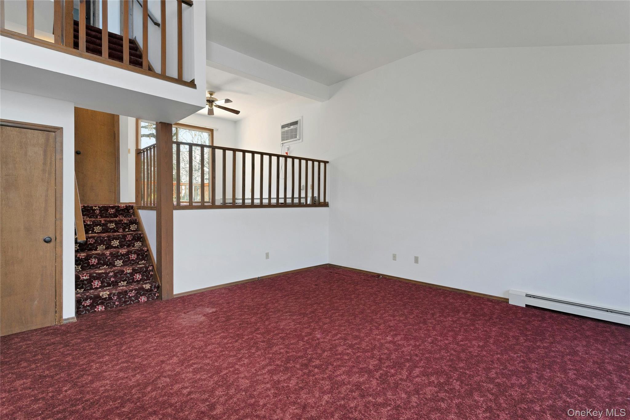6 Elm Court Fishkill, NY 12524 - Photo 4 of 18