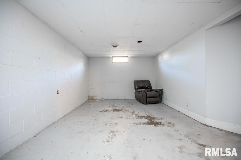 1806 State Street Pekin, IL 61554 - Photo 38 of 41