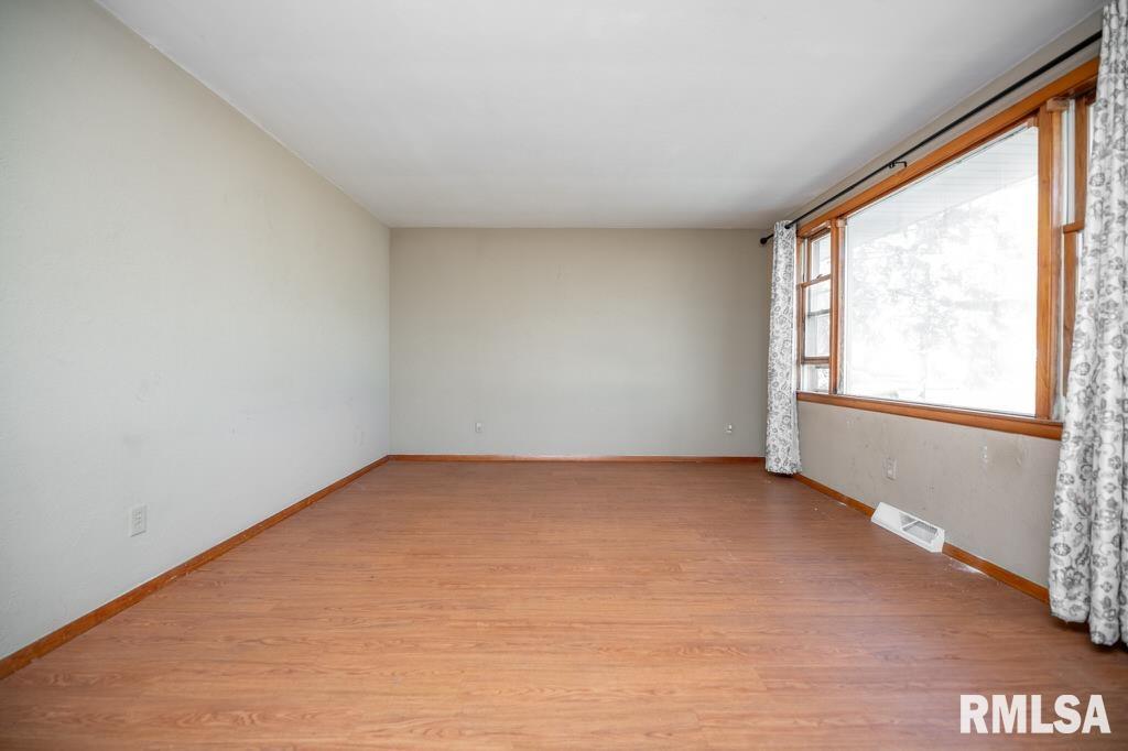 1806 State Street Pekin, IL 61554 - Photo 9 of 41