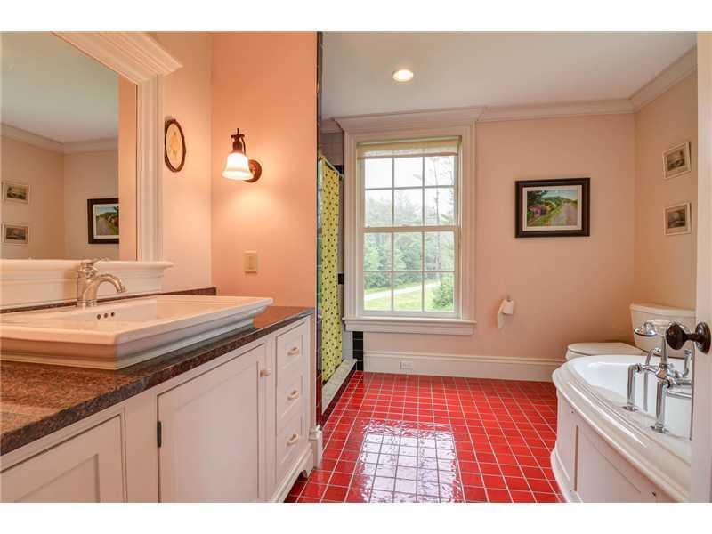 84 Flying Point Road Freeport, ME 04032 - Photo 32 of 35 Master Bath/Spa.