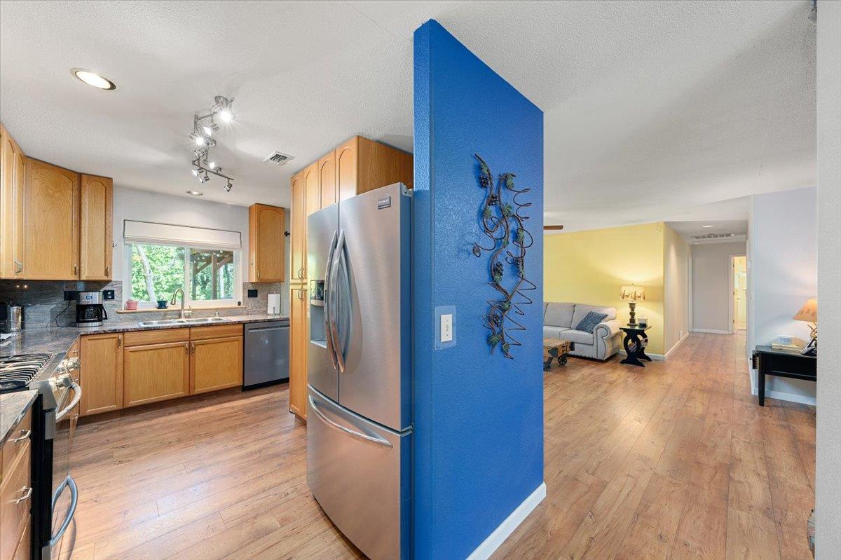 9201 Country Road Georgetown, CA 95634 - Photo 23 of 60