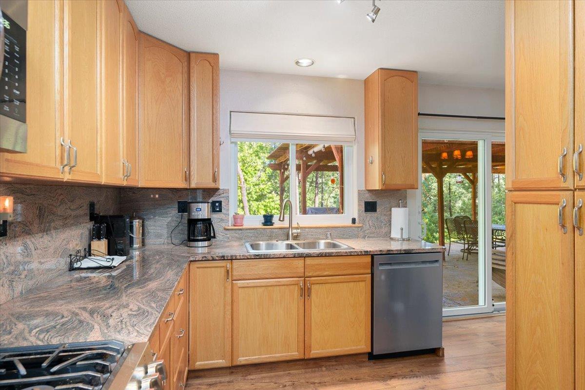 9201 Country Road Georgetown, CA 95634 - Photo 24 of 60