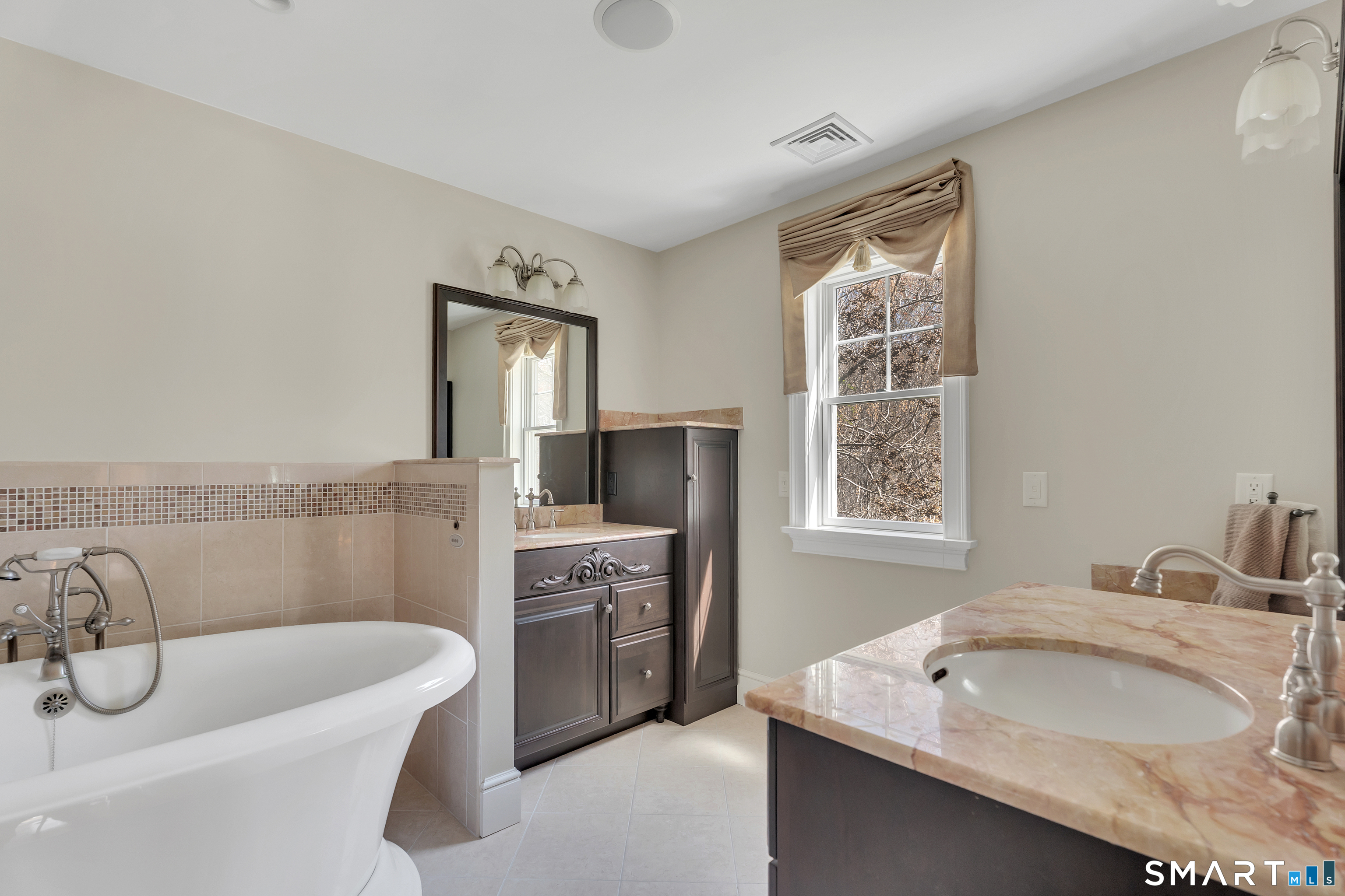 212 Flanders Road Stonington, CT 06378 - Photo 18 of 40