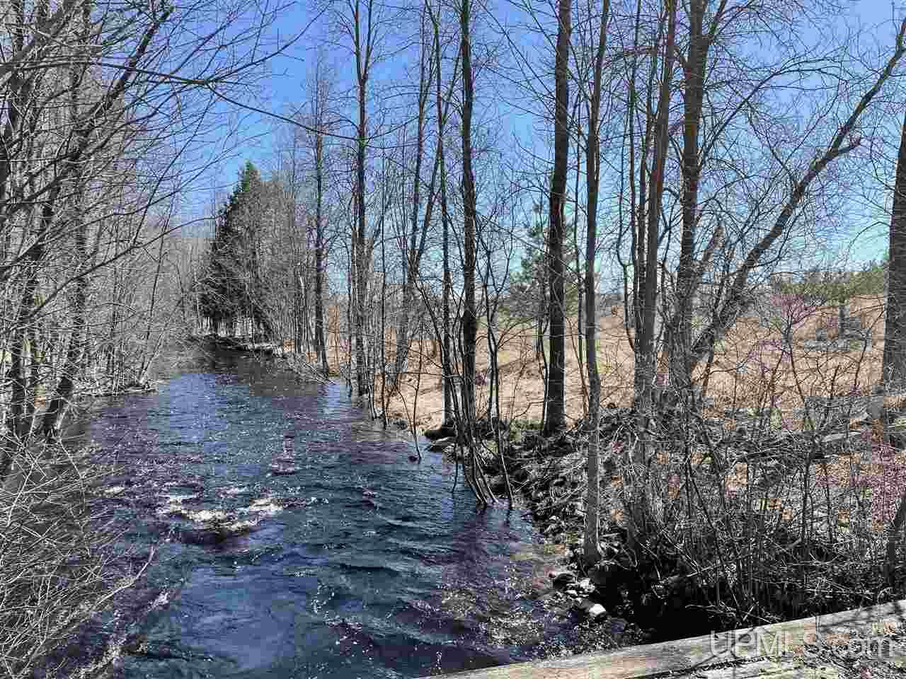 2795 F Road Bark River, MI 49807 - Photo 1 of 8