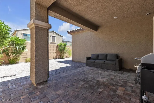 $655,000 | 9950 Coyote Echo Court, Las Vegas, NV 89166