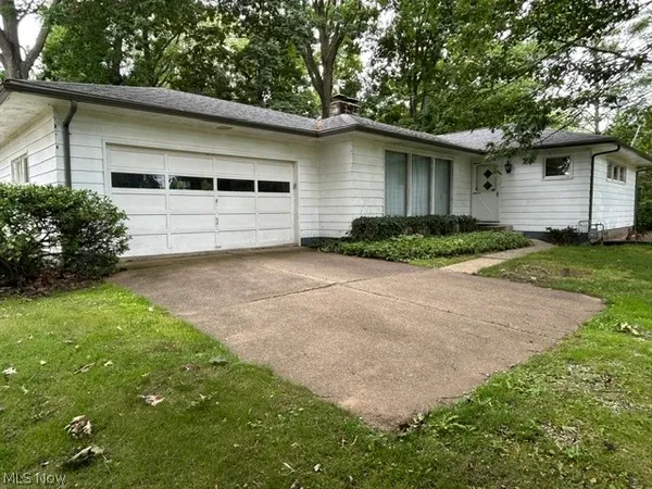$249,900 | 708 Fairwood Road, New Franklin, OH 44319