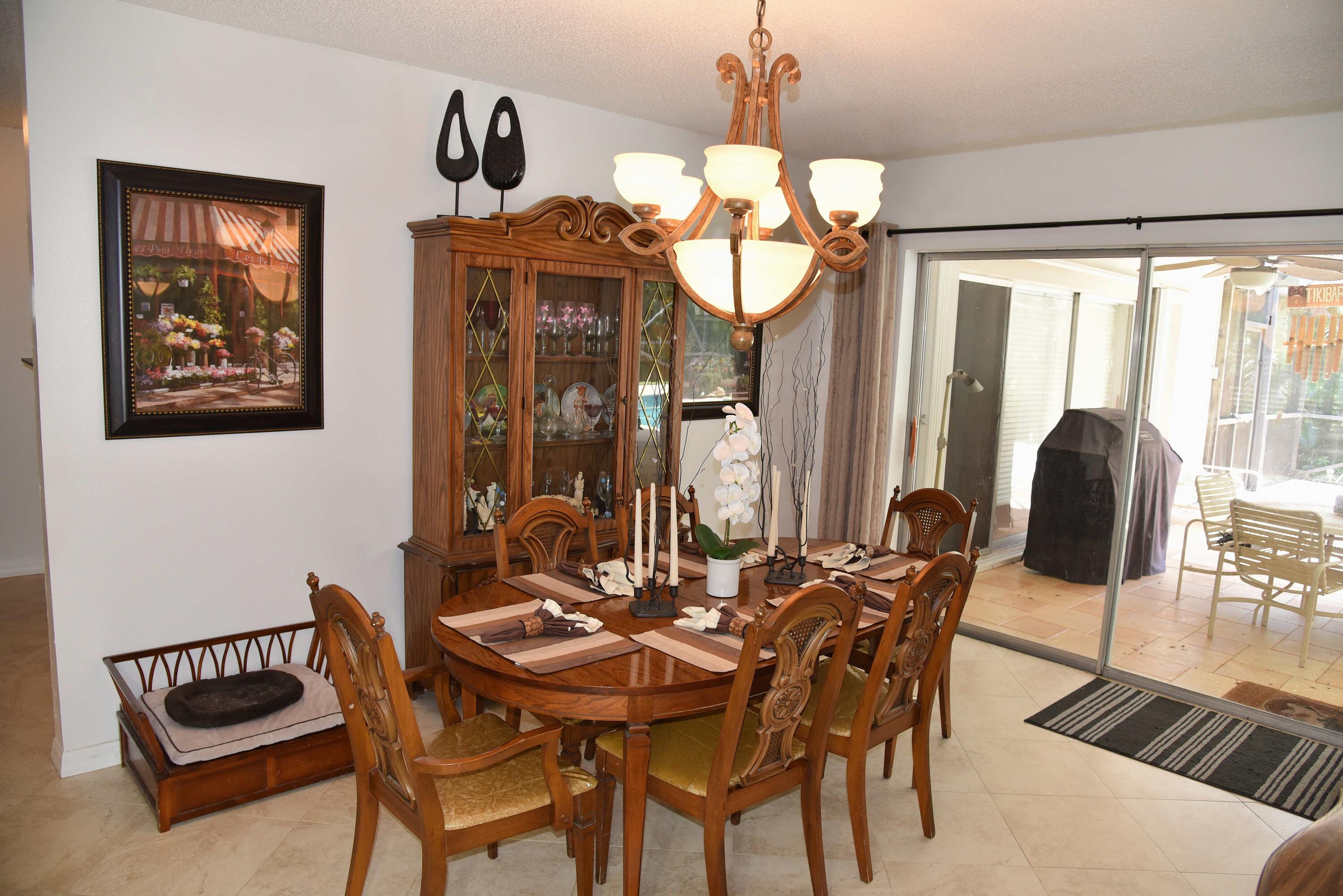 11500 Southwest 3rd Street Plantation, FL 33325 - Photo 9 of 17 HUGO DIN.RM JOANNA