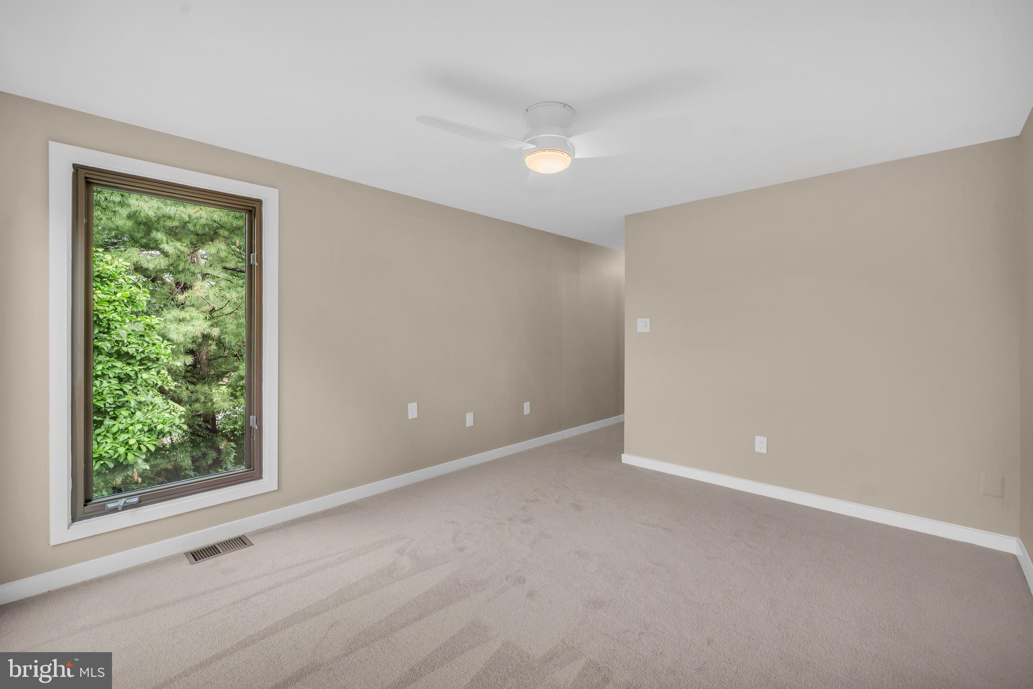 1806 North Shore Court Reston, VA 20190 - Photo 26 of 58 Primary alternate view