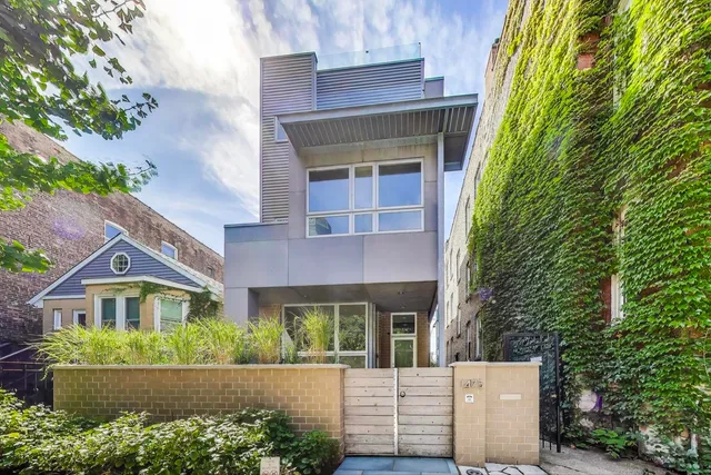 $10,000 | 1475 West Superior Avenue, Unit 1, Chicago, IL 60647