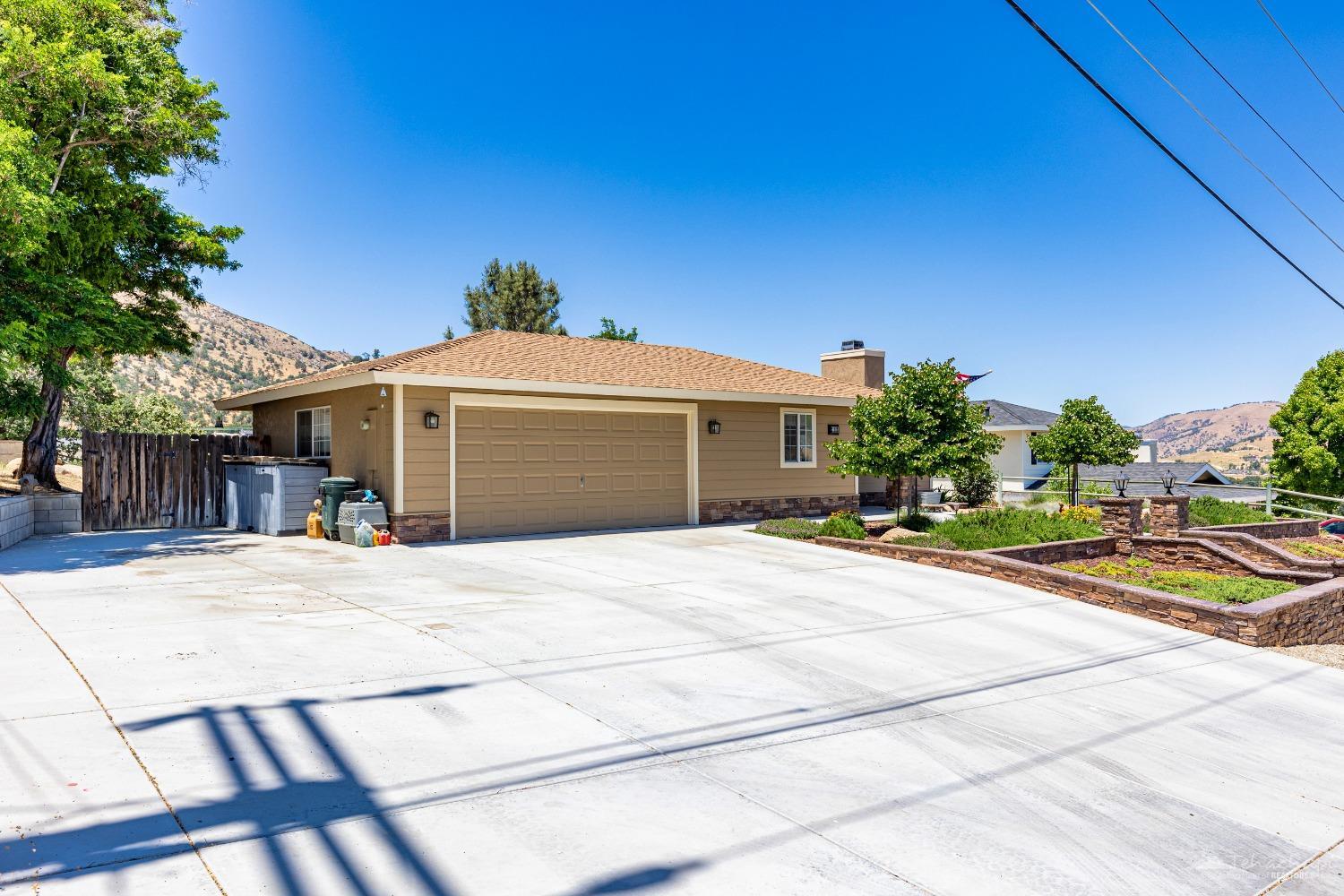 21213 Quail Springs Road Tehachapi, CA 93561 - Photo 2 of 32 Gallery Image 2