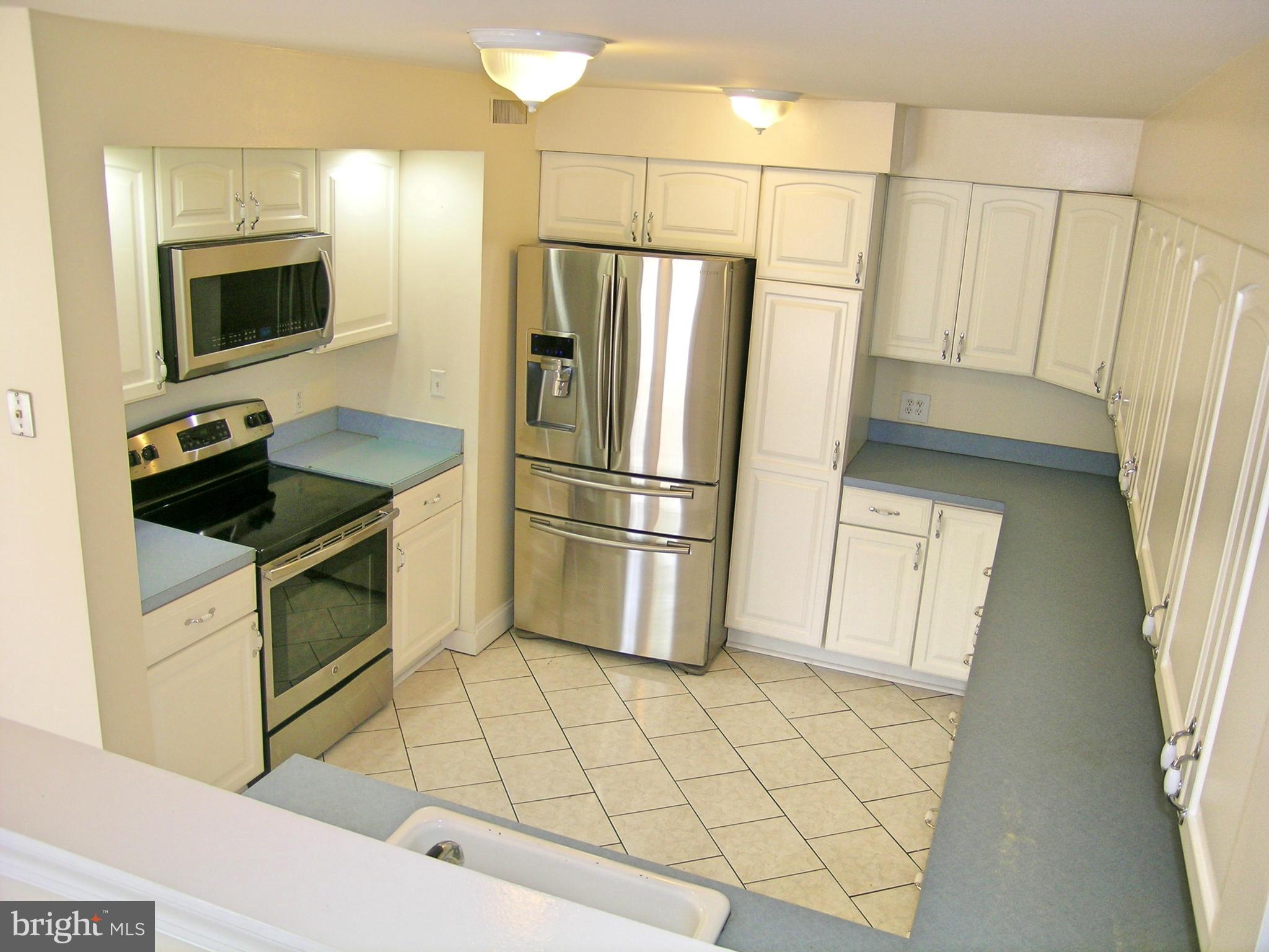 6605 Runkles Road Mount Airy, MD 21771 - Photo 6 of 29 Kitchen w/ SS appliances