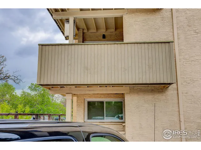 a view of washer and dryer