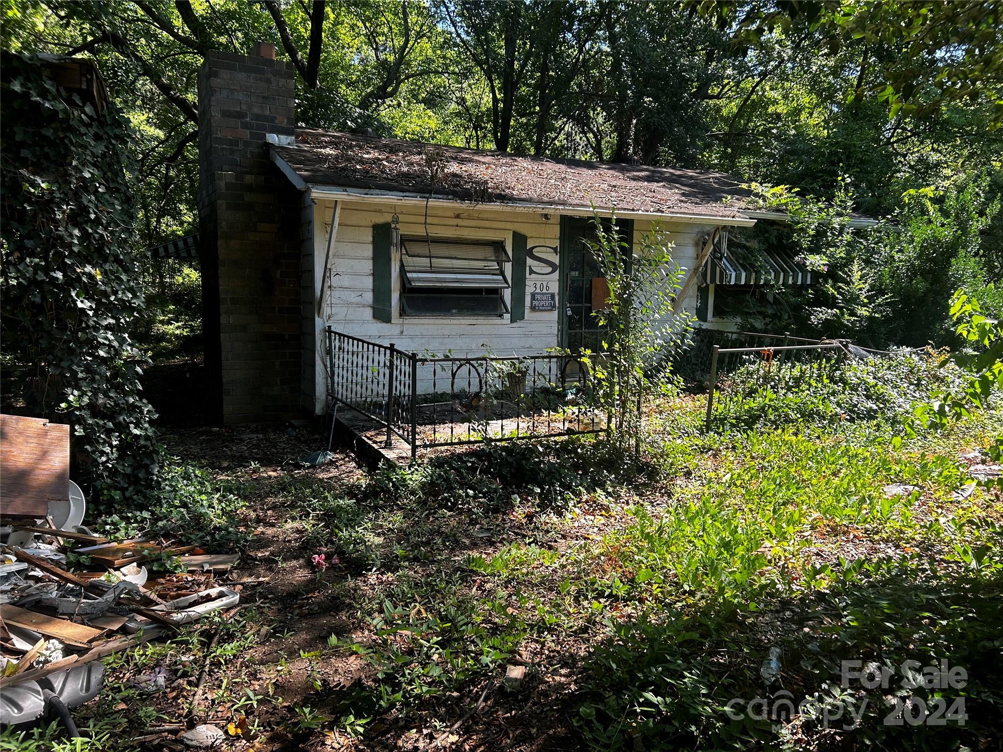 306 Queens Road Gastonia, NC 28052 - Photo 1 of 9 Gallery Image 1