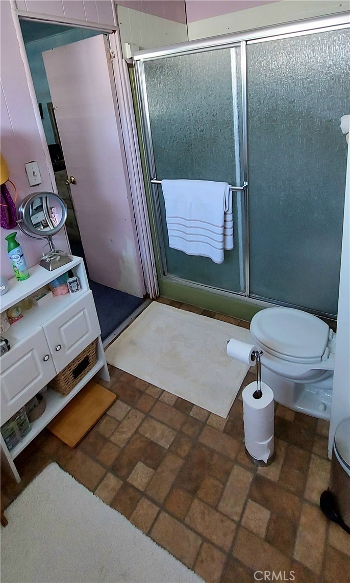 20806 Gridley Road, Unit 58 Lakewood, CA 90715 - Photo 11 of 20 Second Full Bathroom