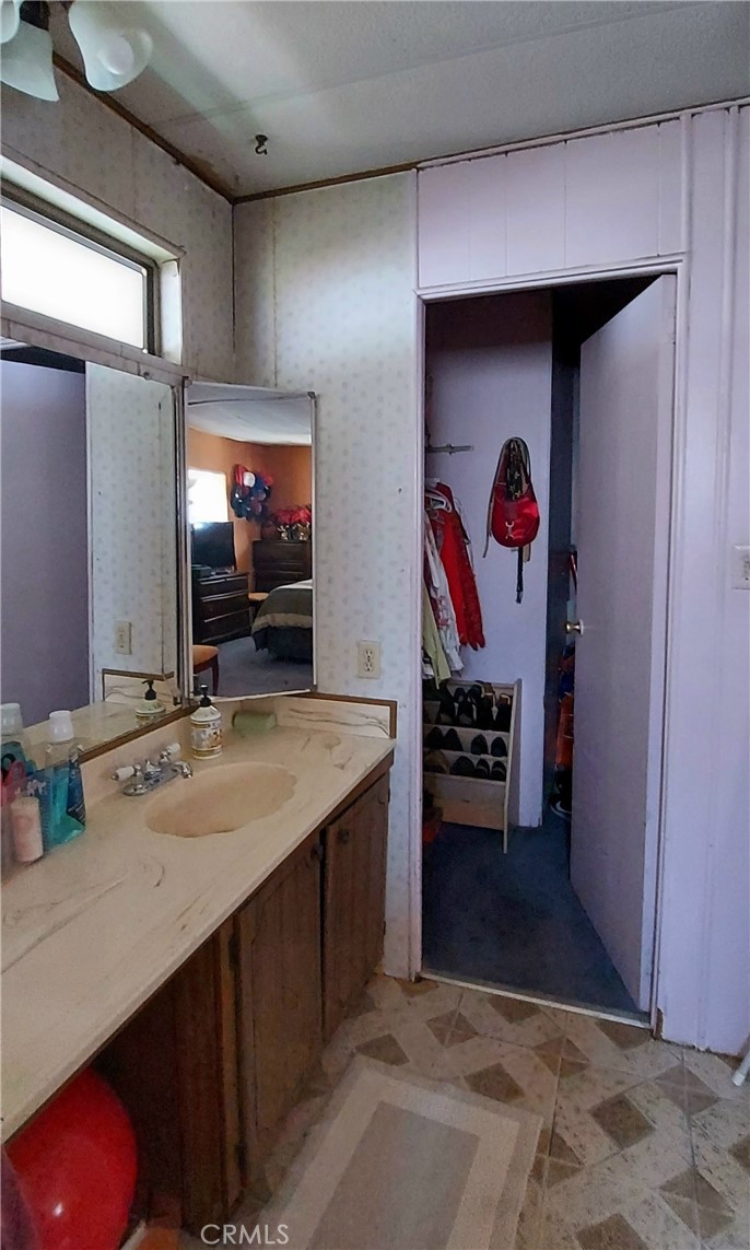 20806 Gridley Road, Unit 58 Lakewood, CA 90715 - Photo 7 of 20 Master Bedroom Vanity
