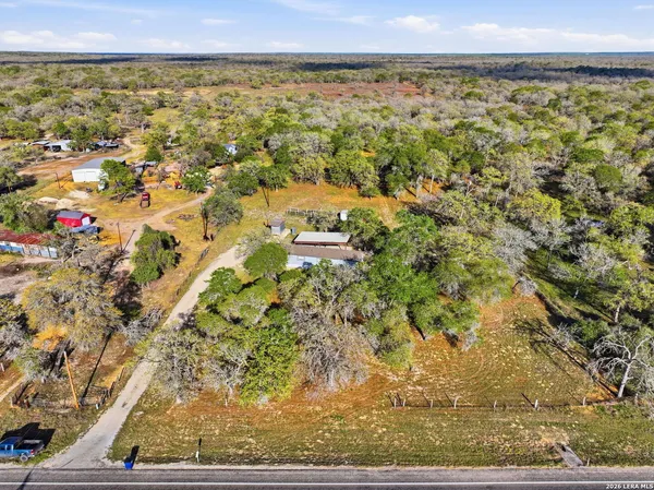 a view of an outdoor space