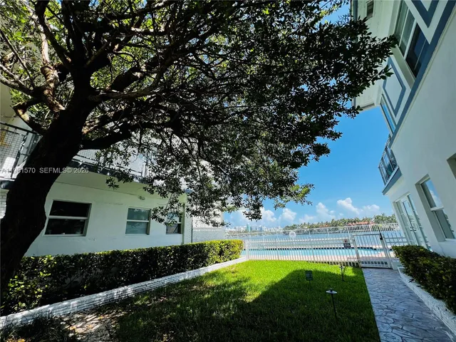 $2,550 | 946 Bay Drive, Unit 2, Miami Beach, FL 33141