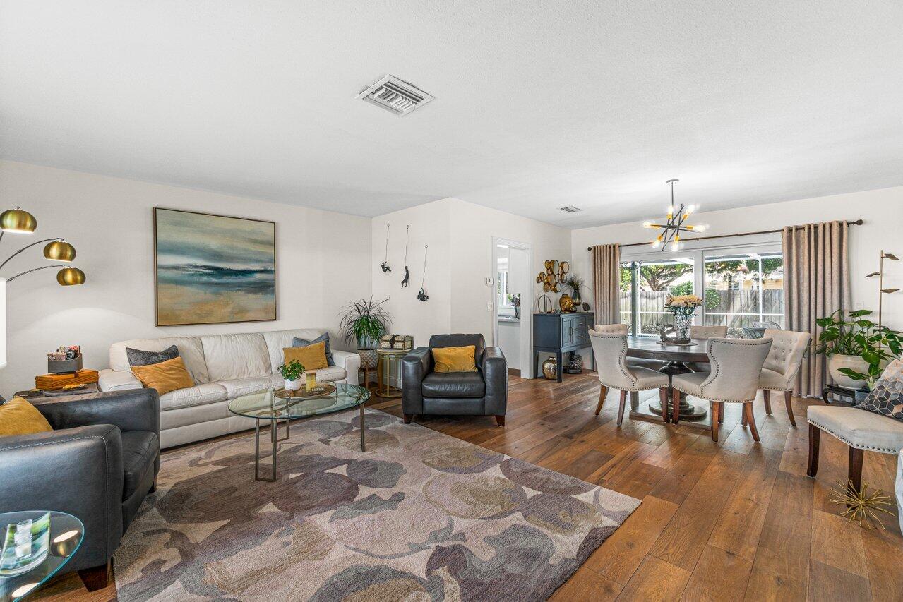 601 Apple Tree Lane Boca Raton, FL 33486 - Photo 6 of 24 010-601AppleTreeLane-BocaRaton-FL-33486-