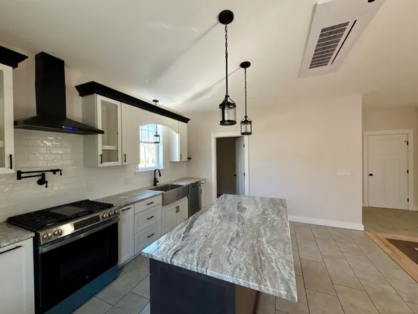 $879,000 | 24 Wildcat Drive, Dover, NH 03820