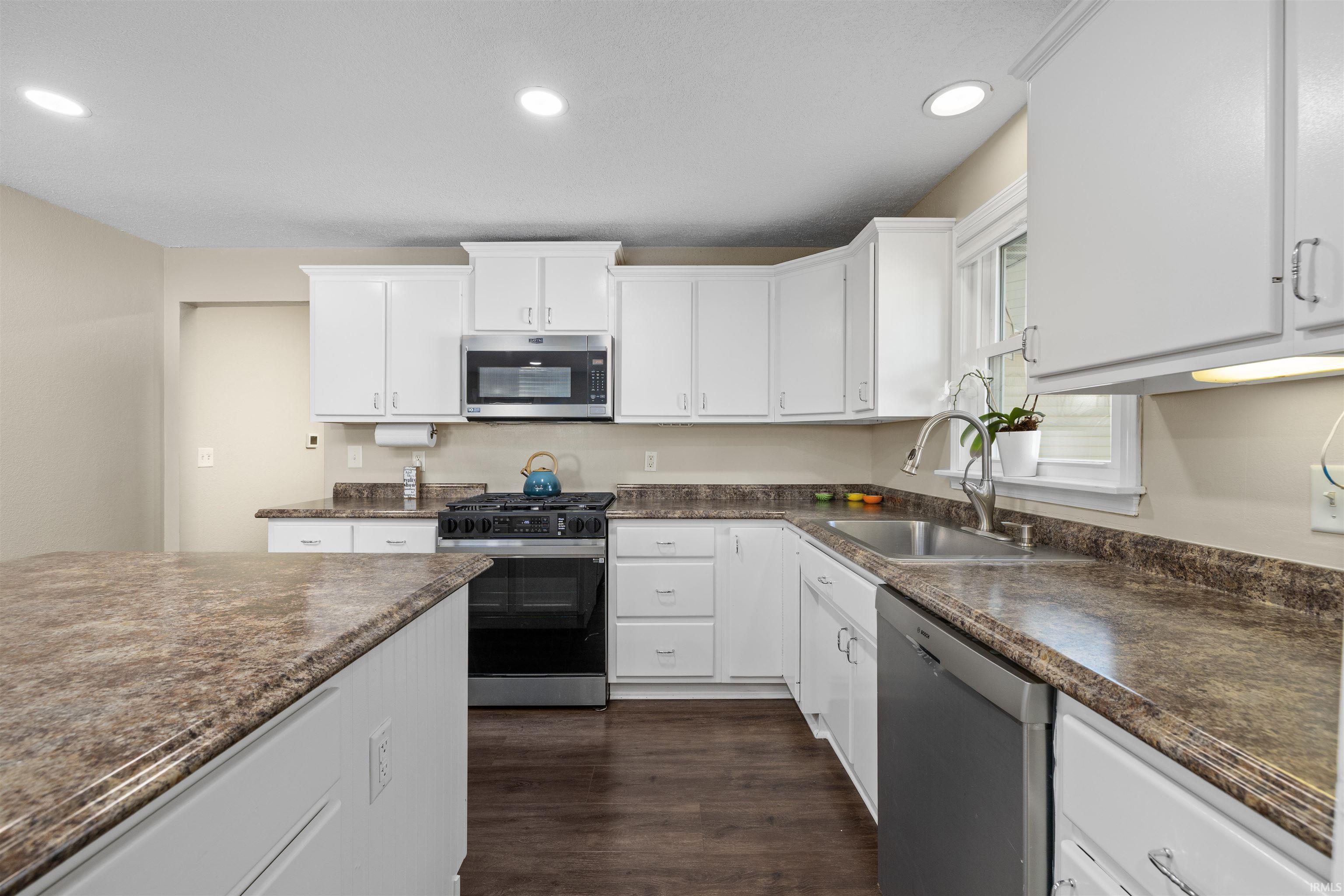 7754 St Joe Road Fort Wayne, IN 46835 - Photo 9 of 32