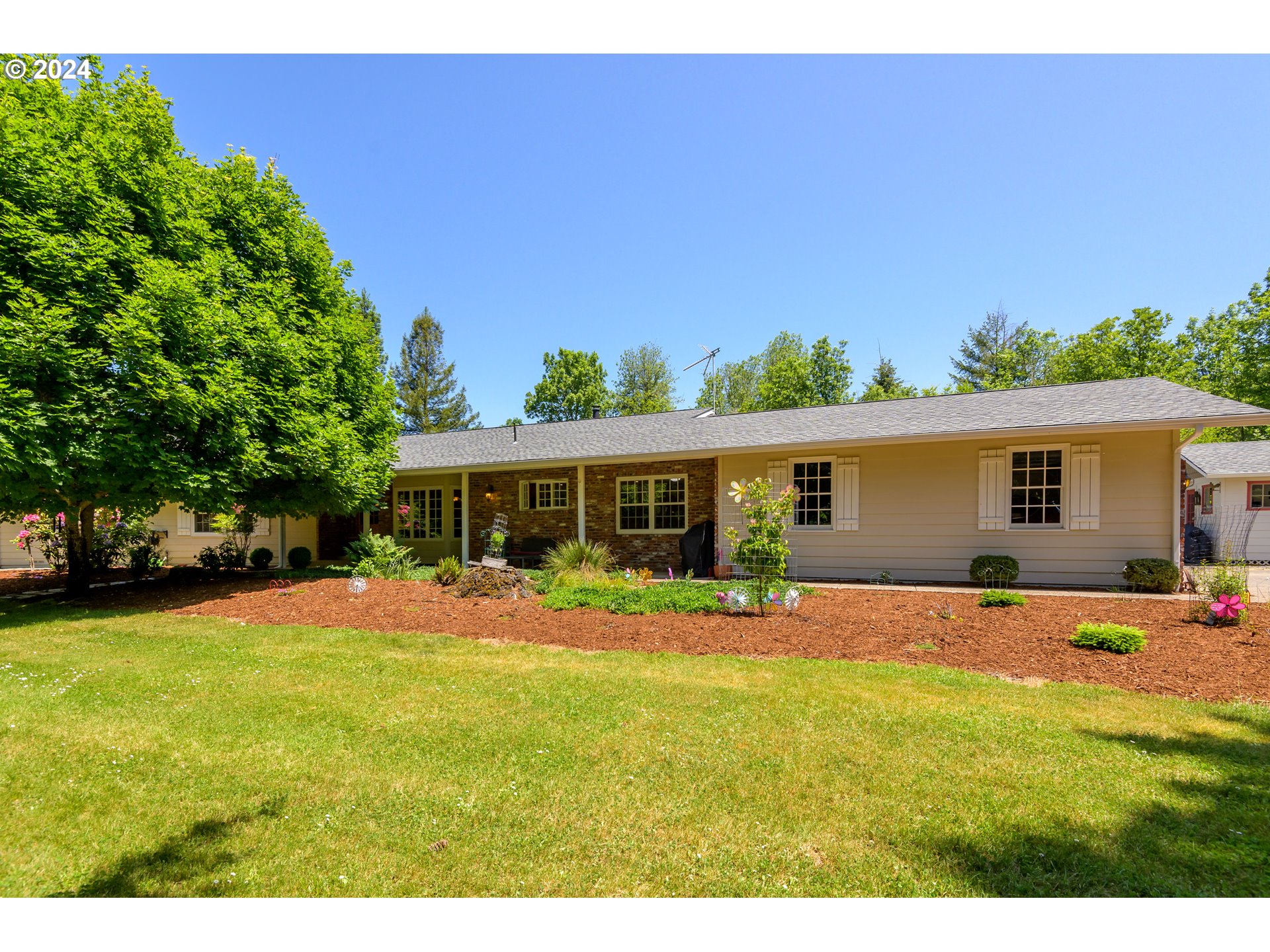 74967 Reservoir Road Cottage Grove, OR 97424 - Photo 2 of 48 Gallery Image 2