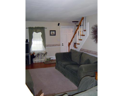 75 Pearse Road Swansea, MA 02777 - Photo 8 of 15 Gallery Image 8