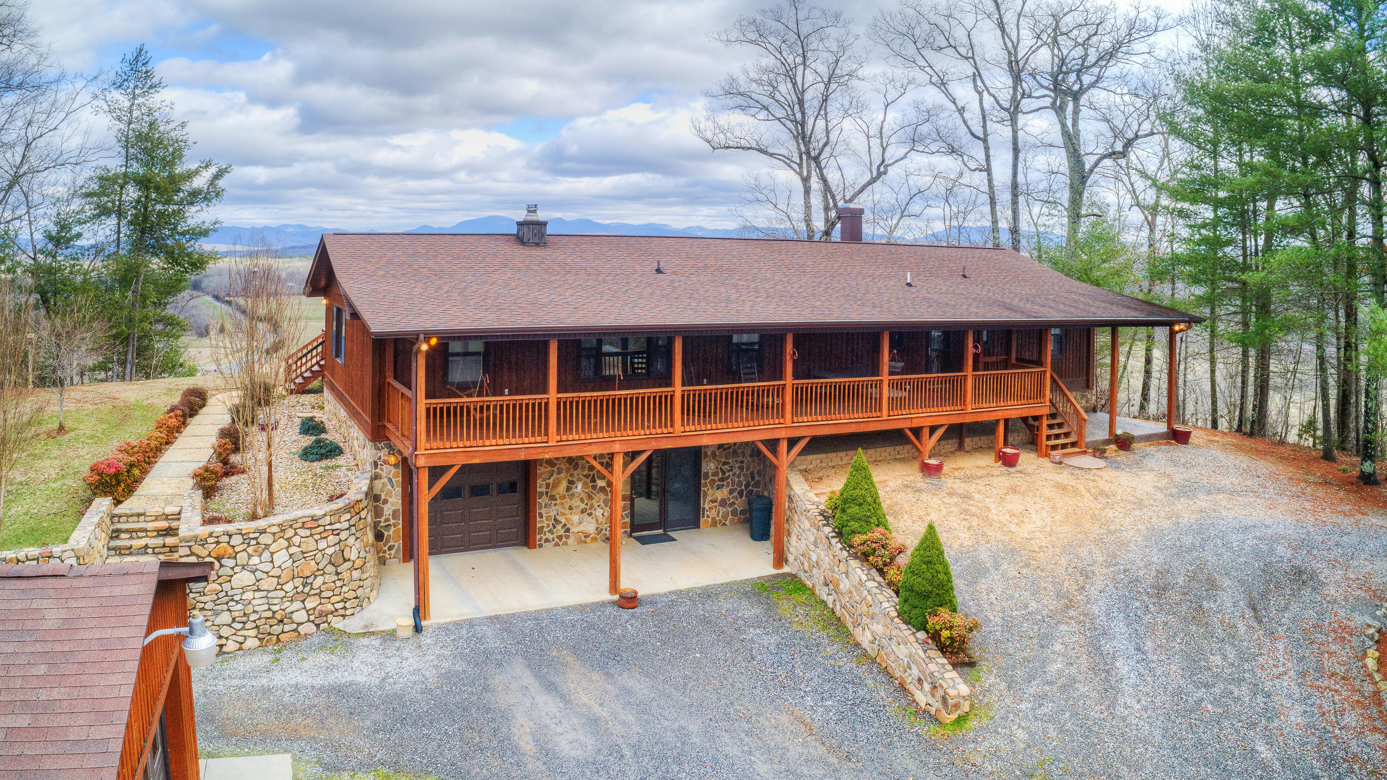 1031 Poor Farm Road Fincastle, VA 24090 - Photo 1 of 41 front
