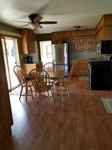595 Penrose Road Dixon, IL 61021 - Photo 2 of 13