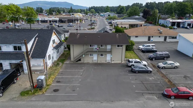 $930,000 | 108 Baker Street, Unit 14, Everson, WA 98247