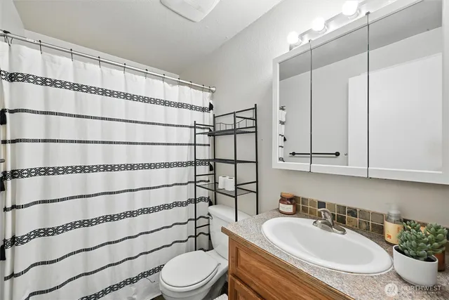 $930,000 | 108 Baker Street, Unit 14, Everson, WA 98247