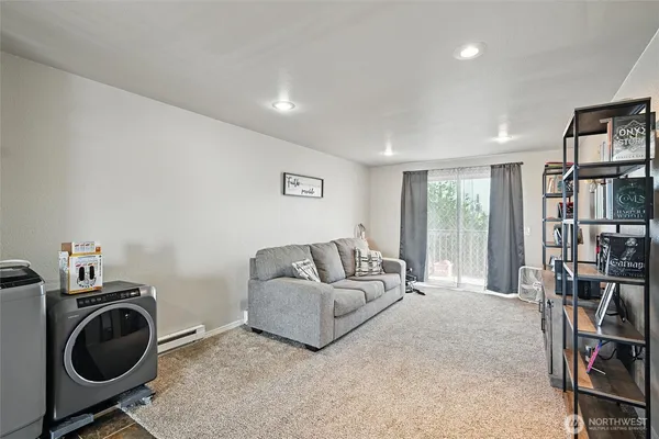 $930,000 | 108 Baker Street, Unit 14, Everson, WA 98247