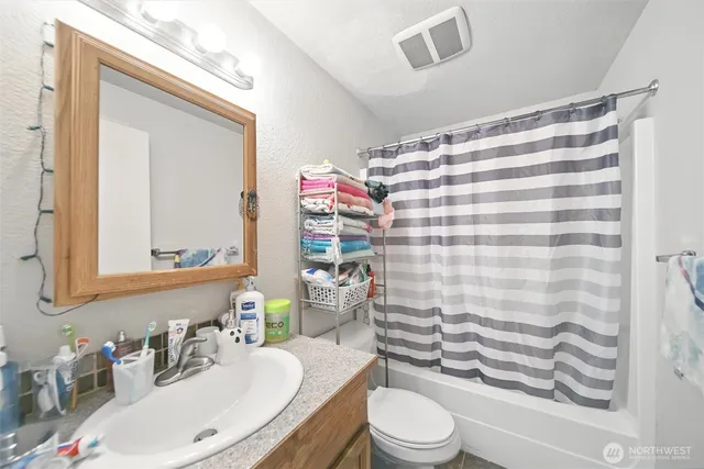 $930,000 | 108 Baker Street, Unit 14, Everson, WA 98247