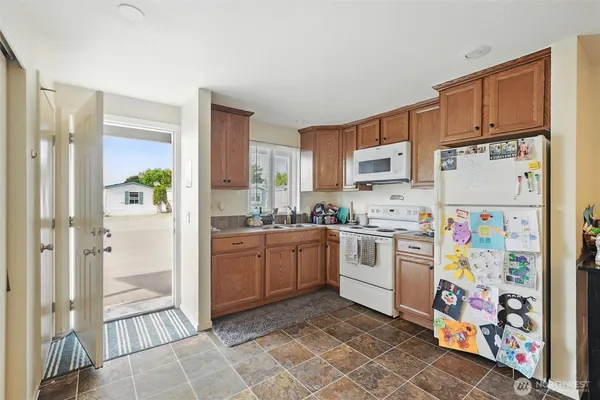 $930,000 | 108 Baker Street, Unit 14, Everson, WA 98247