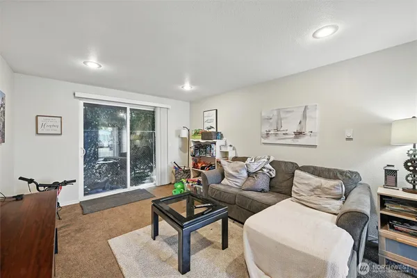 $930,000 | 108 Baker Street, Unit 14, Everson, WA 98247