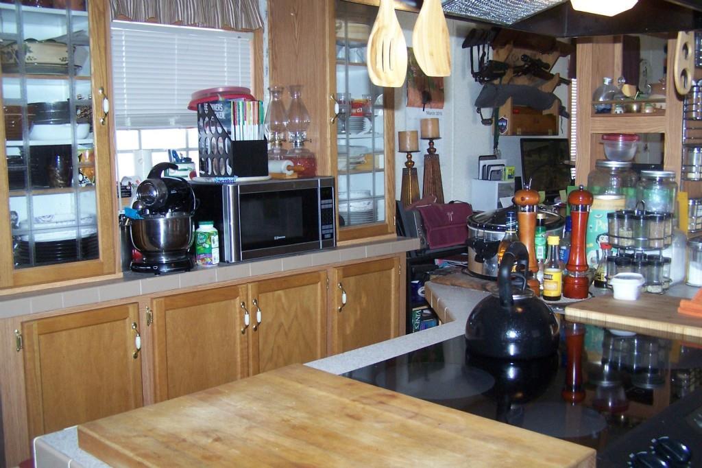 29 Inman Road Paris, ME 04281 - Photo 6 of 14 Great kitchen with tons of cabinets...