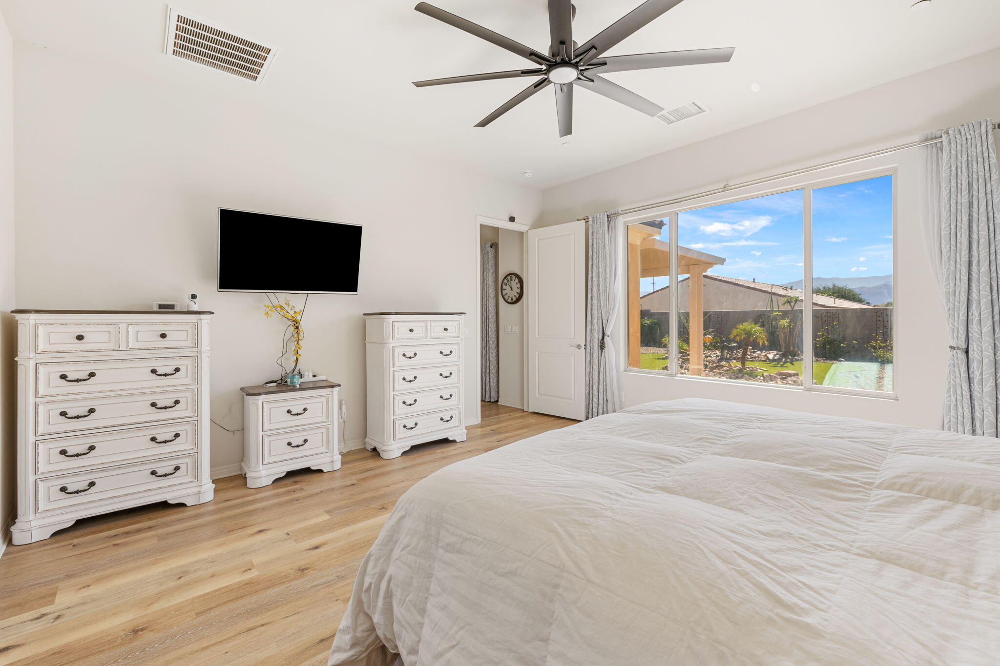 25 Pinot Noir Rancho Mirage, CA 92270 - Photo 17 of 29 25-web-or-mls-AM4A9028