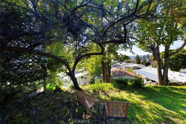 a view of an outdoor space