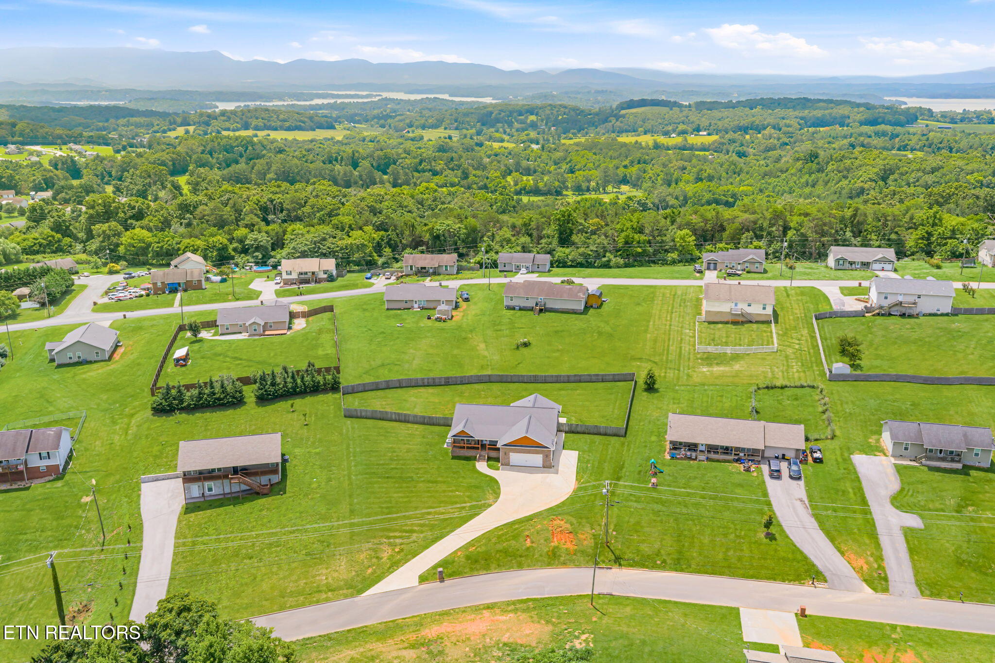 527 Low Valley Road Dandridge, TN 37725 - Photo 45 of 52 47-web-or-mls-527 Low Valley Drive-45