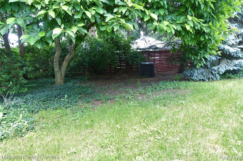 24130 Ross Street Dearborn, MI 48124 - Photo 5 of 9