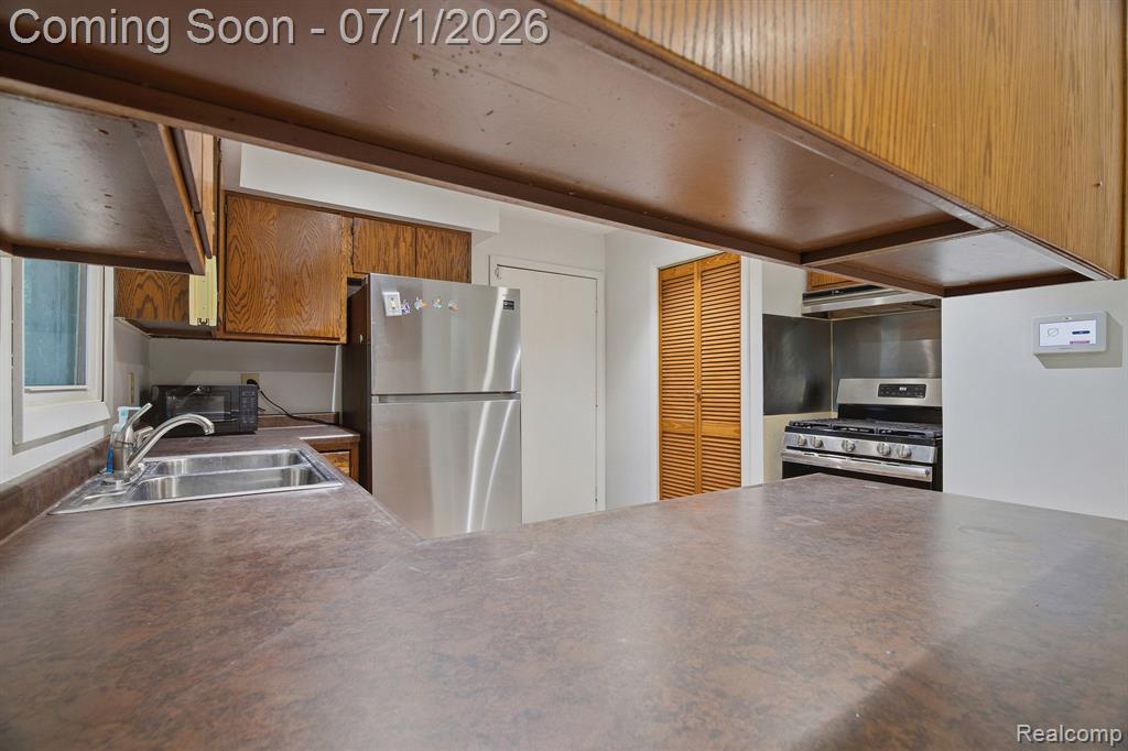 4762 Lonsberry Road Columbiaville, MI 48421 - Photo 13 of 36