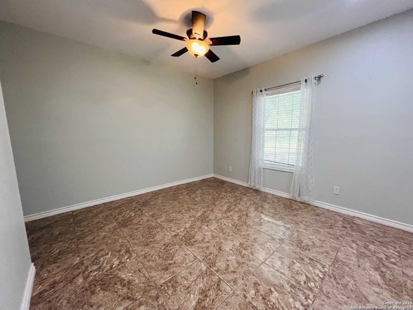 23014 Kendall Way San Antonio, TX 78264 - Photo 36 of 39