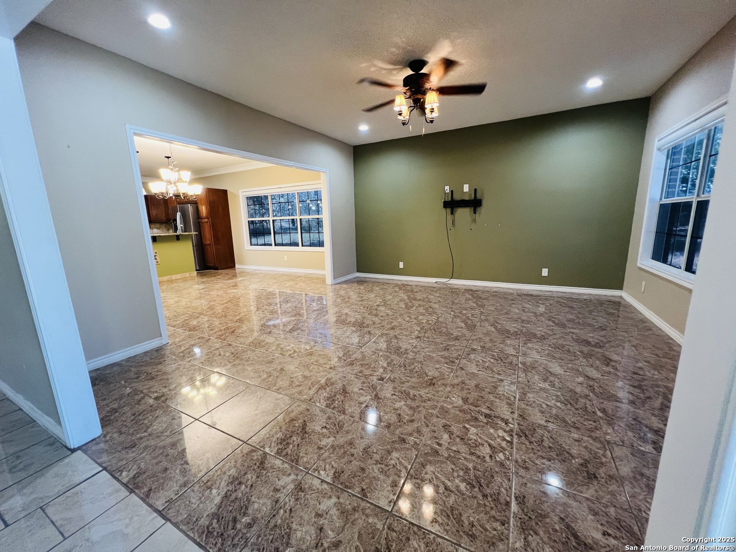 23014 Kendall Way San Antonio, TX 78264 - Photo 7 of 39