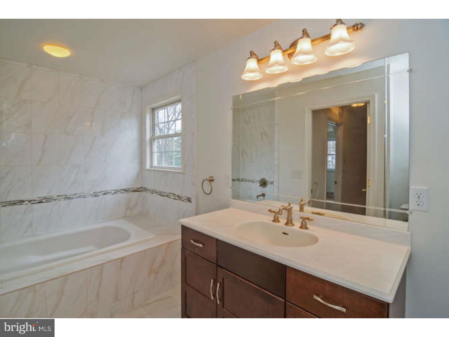 1165 Cumberland Road Abington, PA 19001 - Photo 17 of 25 Bathroom