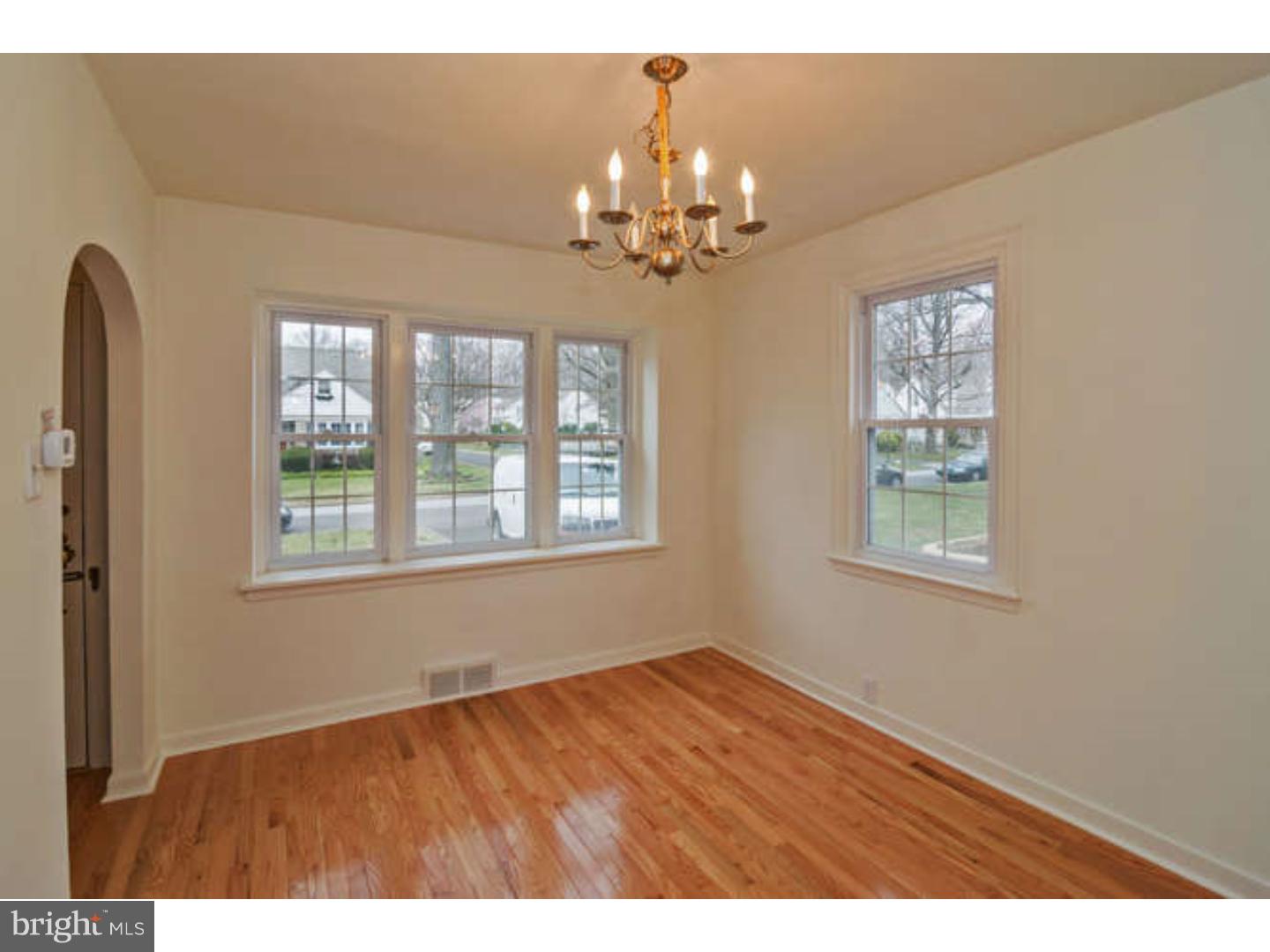 1165 Cumberland Road Abington, PA 19001 - Photo 6 of 25 Dining Room