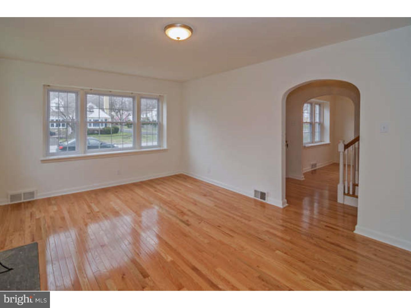 1165 Cumberland Road Abington, PA 19001 - Photo 7 of 25 Dining Room