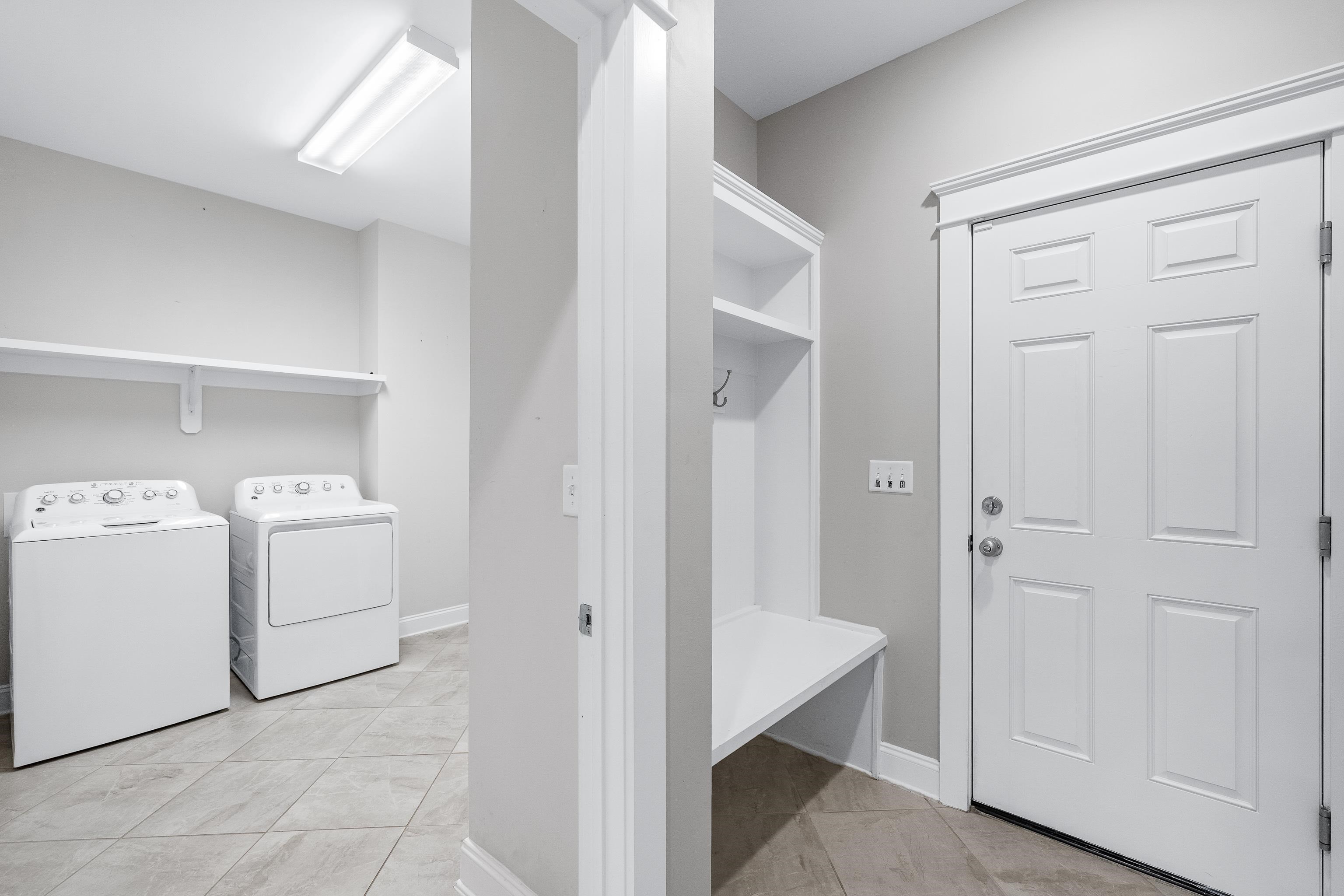 10795 Leesburg Pike Daphne, AL 36526 - Photo 24 of 53 Laundry room and drop zone