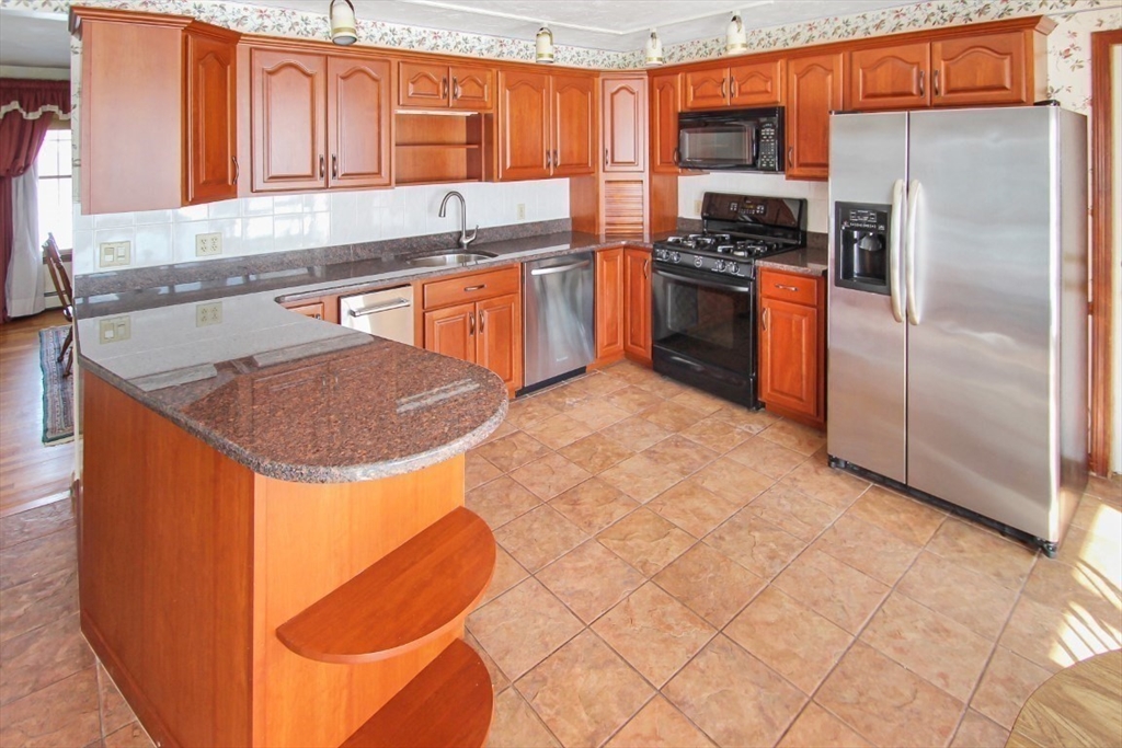 16 Argilla Road Methuen, MA 01844 - Photo 11 of 29 Gallery Image 11