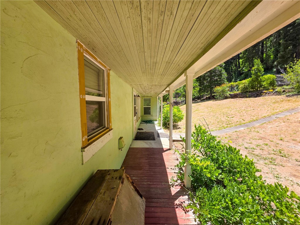 38703 Highway 96 Klamath River, CA 96050 - Photo 3 of 37
