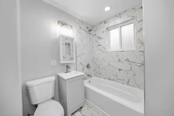 $399,000 | 5237 Long Avenue, Chicago, IL 60638